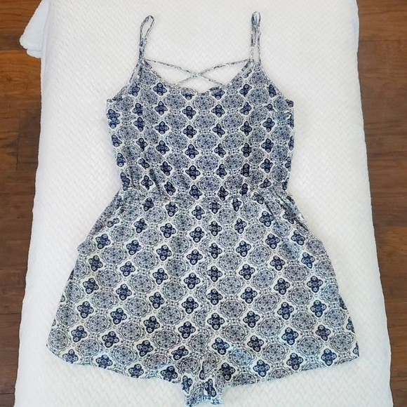 H&M Blue White Paisley Boho Romper Playsuit Size 8 - Picture 1 of 11